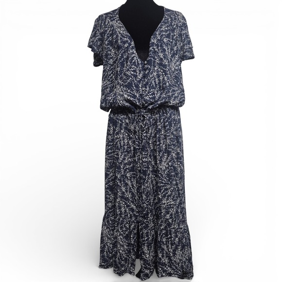 Lucky Brand Dresses & Skirts - Lucky Brand Plus Sz 3X Dress Navy Blue Botanical Print V-Neck Maxi Boho Flutter